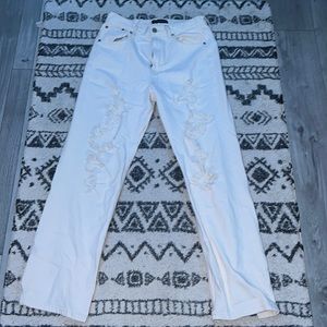 White 90s Baggy Ripped Jeans